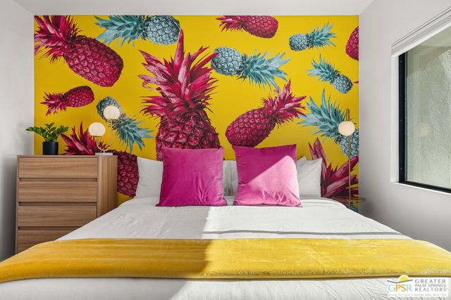 888 E El Conquistador, Palm Springs, CA 92262