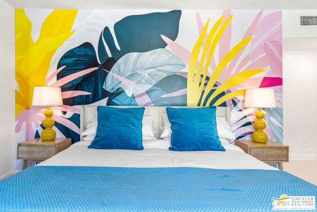 888 E El Conquistador, Palm Springs, CA 92262