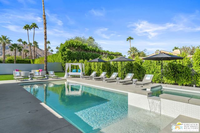 888 E El Conquistador, Palm Springs, CA 92262