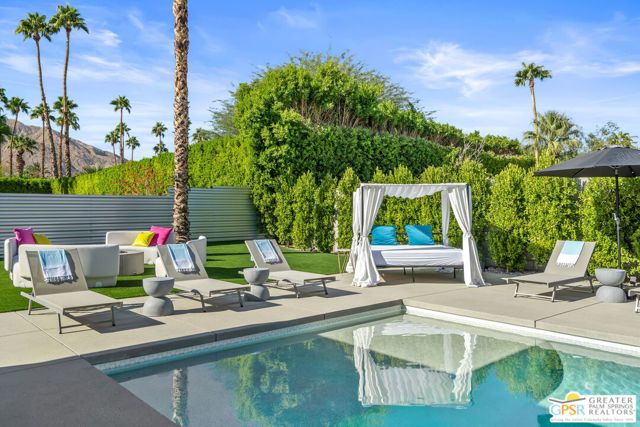 888 E El Conquistador, Palm Springs, CA 92262