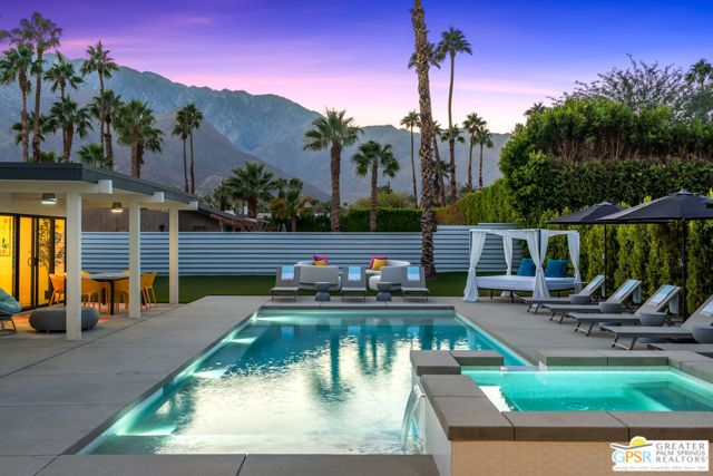 888 E El Conquistador, Palm Springs, CA 92262