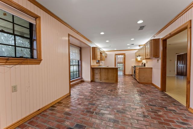 4833 Southwind Dr, Baton Rouge, LA 70816