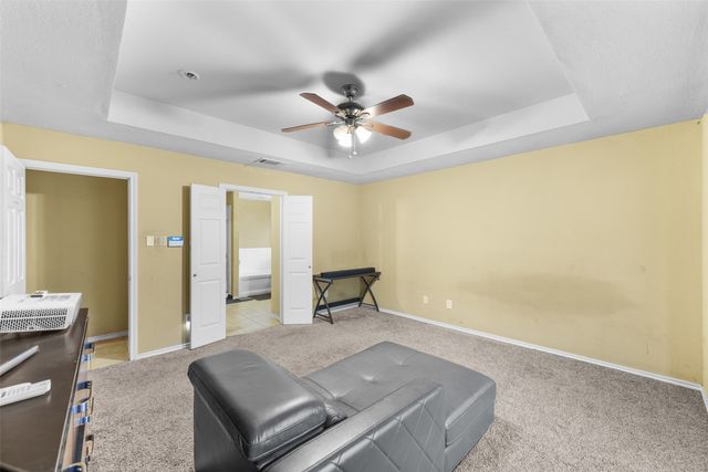 801 S Parks Drive, Desoto, TX 75115