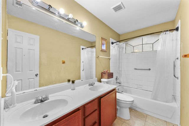 801 S Parks Drive, Desoto, TX 75115