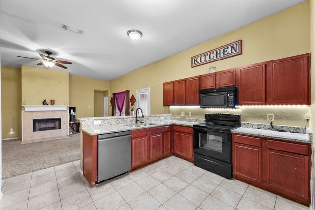 801 S Parks Drive, Desoto, TX 75115