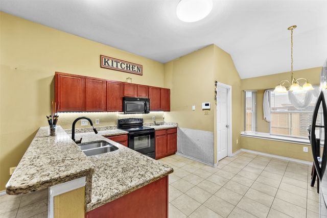 801 S Parks Drive, Desoto, TX 75115