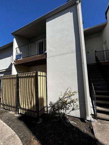 2425 Augusta Drive 44, Houston, TX 77057