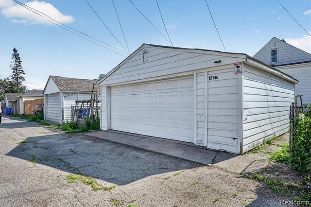 12146 Klinger Street, Hamtramck, MI 48212