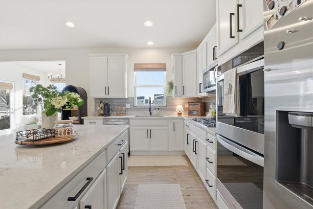 1229 Mariemont Road, Sugar Grove, IL 60554