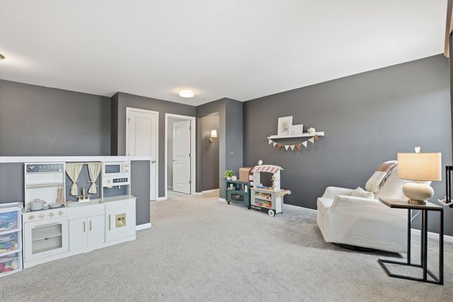 1229 Mariemont Road, Sugar Grove, IL 60554