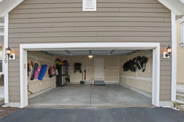 1229 Mariemont Road, Sugar Grove, IL 60554