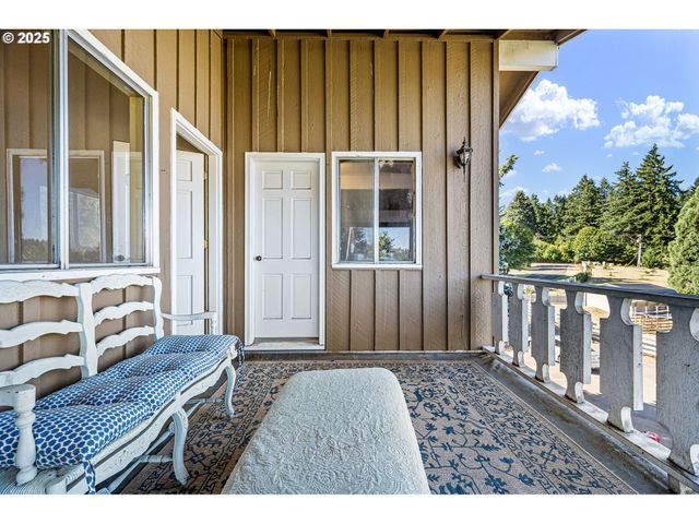 32313 GREEN ACRES Loop, Cottage Grove, OR 97424