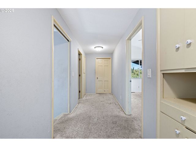 32313 GREEN ACRES Loop, Cottage Grove, OR 97424