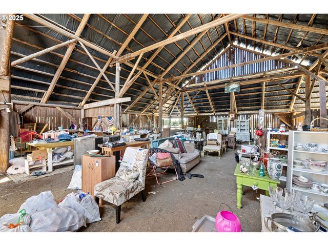 32313 GREEN ACRES Loop, Cottage Grove, OR 97424