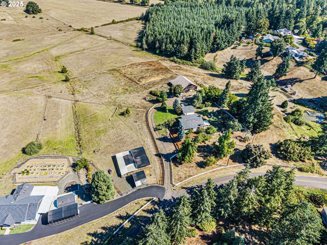 32313 GREEN ACRES Loop, Cottage Grove, OR 97424