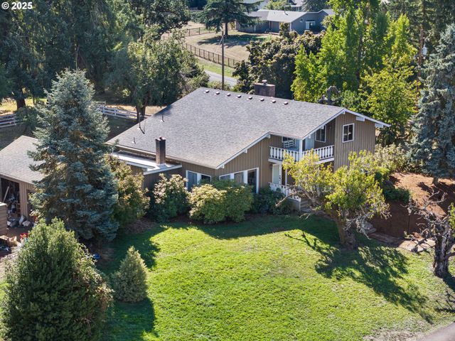 32313 GREEN ACRES Loop, Cottage Grove, OR 97424