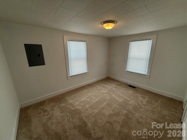 94 Sumner Avenue NW, Concord, NC 28027