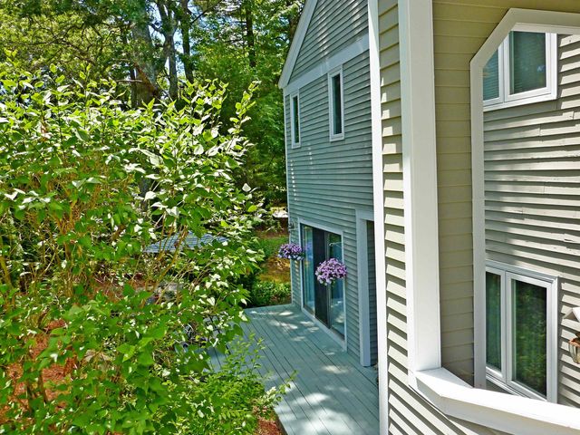 68 Heather Court, Nashua, NH 03062
