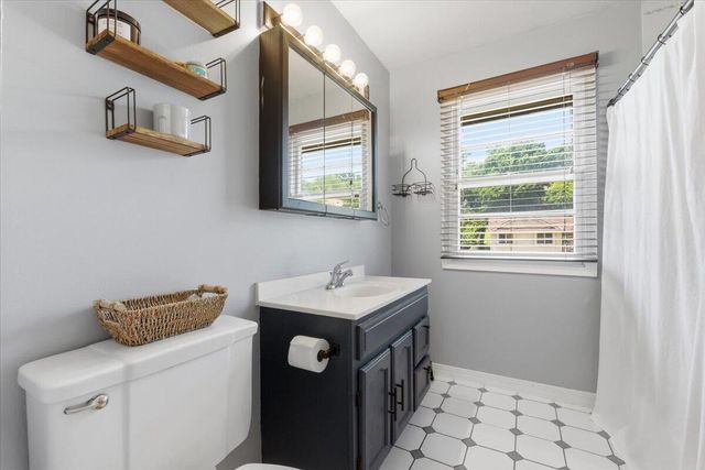 821 MCKENZIE Avenue, Council Bluffs, IA 51503