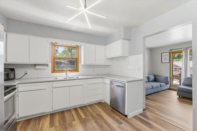 821 MCKENZIE Avenue, Council Bluffs, IA 51503