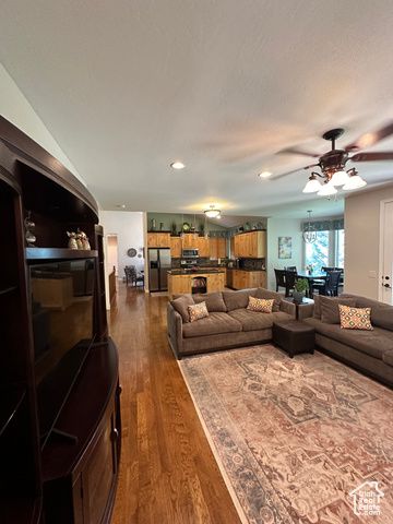 607 S HAYLIE LN, Tooele, UT 84074