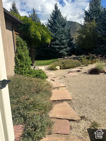 607 S HAYLIE LN, Tooele, UT 84074