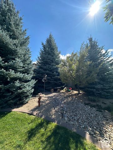 607 S HAYLIE LN, Tooele, UT 84074