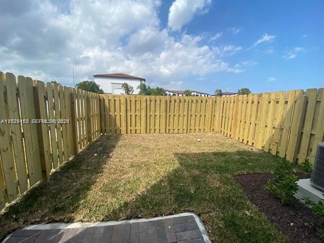 593 NE 208th Terrace, Miami, FL 33179