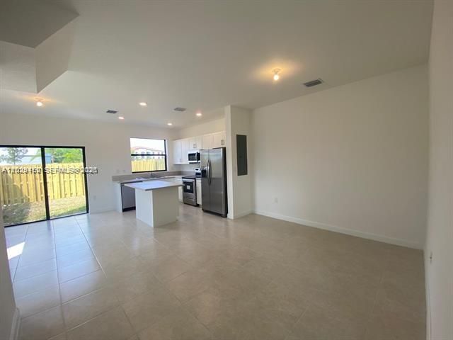 593 NE 208th Terrace, Miami, FL 33179