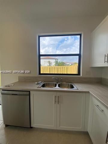 593 NE 208th Terrace, Miami, FL 33179