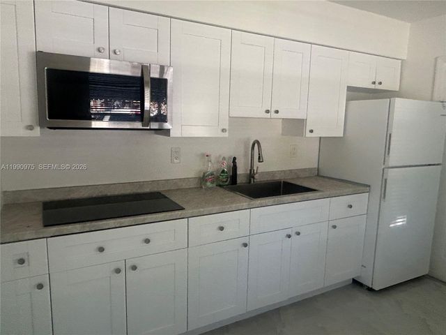 2100 N 14th Ave 1-2, Hollywood, FL 33020