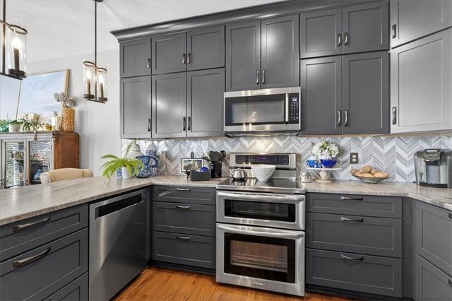 12811 Connell Street, Overland Park, KS 66213