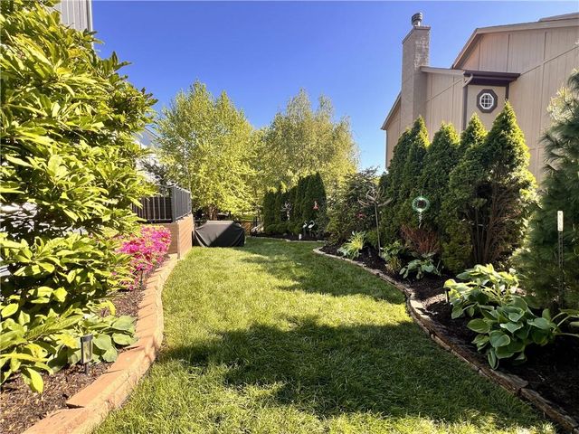 12811 Connell Street, Overland Park, KS 66213