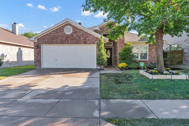 413 Marble Creek Drive, Fort Worth, TX 76131