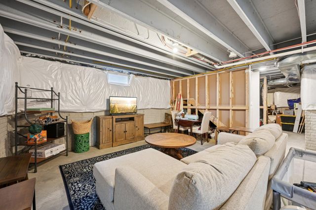 287 Crestview Lane, Pickerington, OH 43147