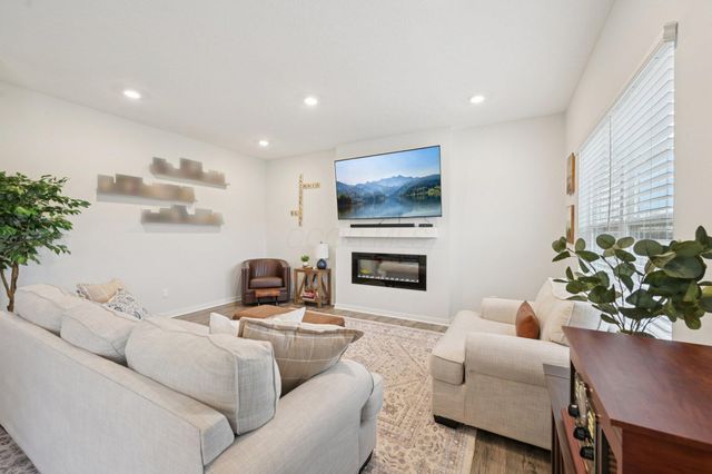 287 Crestview Lane, Pickerington, OH 43147