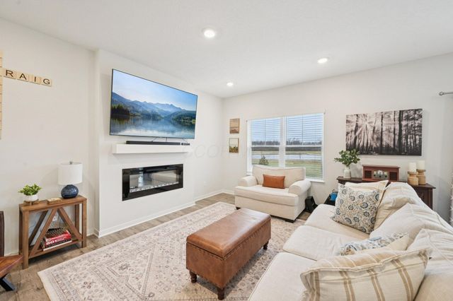 287 Crestview Lane, Pickerington, OH 43147