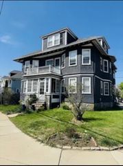 921-923 Adams 3, Boston, MA 02125