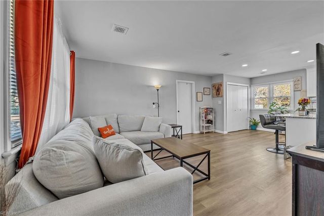 126 Bowen DR, Hampton, VA 23666