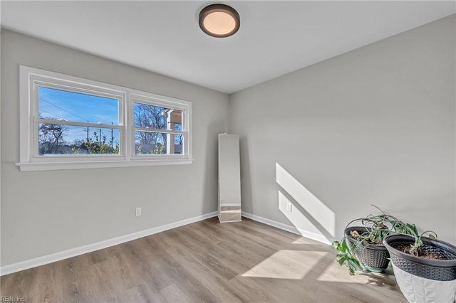 126 Bowen DR, Hampton, VA 23666