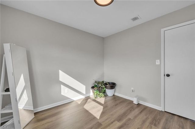 126 Bowen DR, Hampton, VA 23666