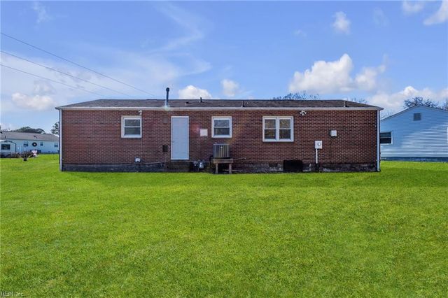 126 Bowen DR, Hampton, VA 23666