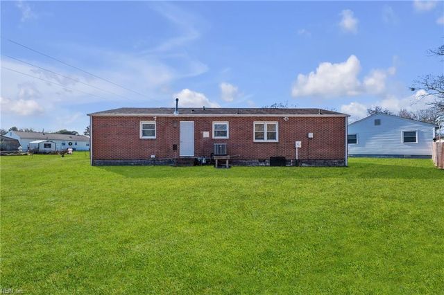 126 Bowen DR, Hampton, VA 23666