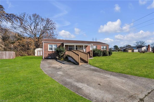 126 Bowen DR, Hampton, VA 23666