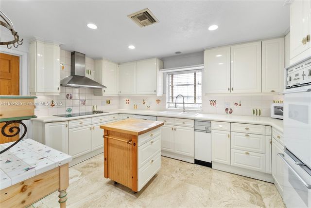 8001 SW 36th Ter, Miami, FL 33155
