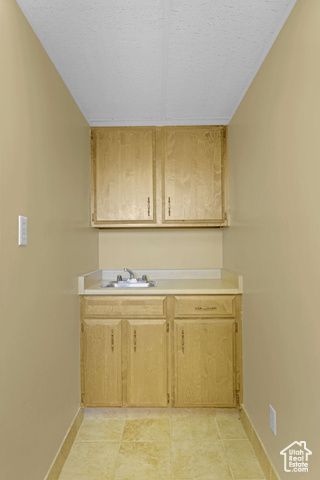 141 W 3500 S, Bountiful, UT 84010