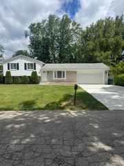 35872 Vinewood Street, Romulus, MI 48174