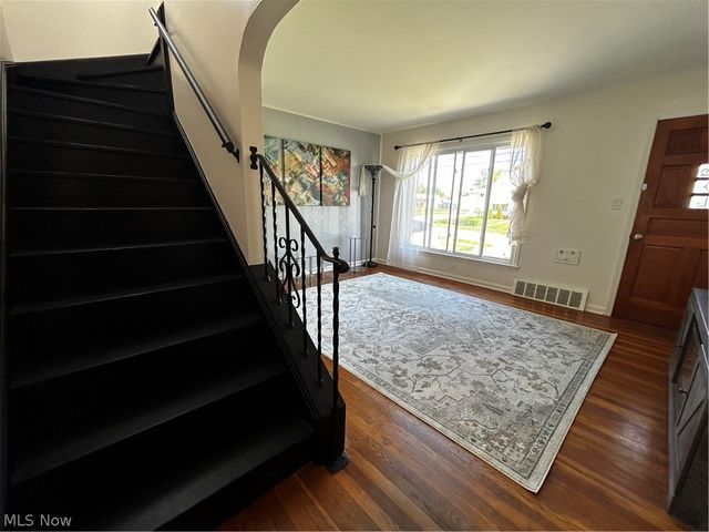 4311 Longwood Avenue, Parma, OH 44134