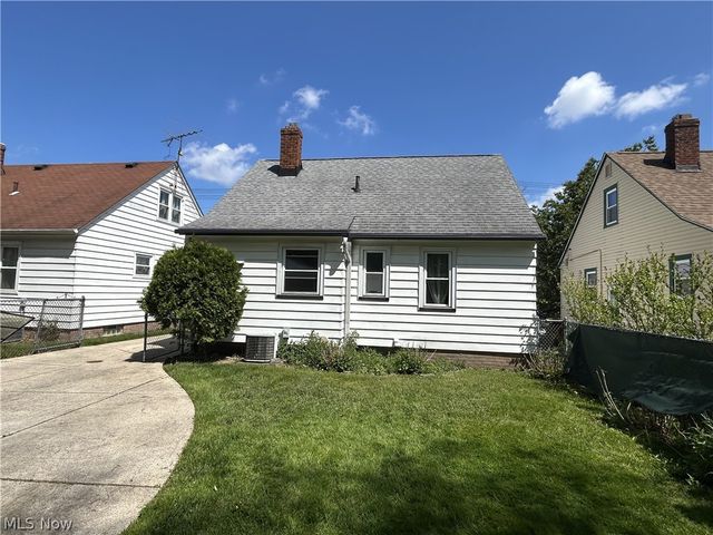 4311 Longwood Avenue, Parma, OH 44134