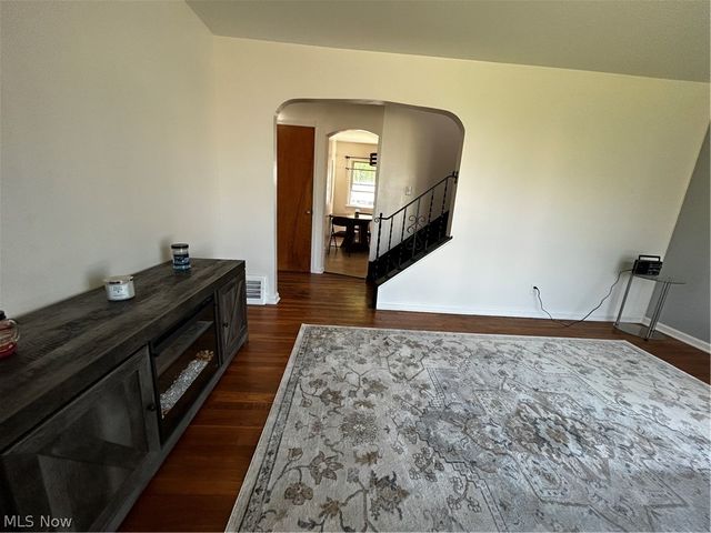 4311 Longwood Avenue, Parma, OH 44134